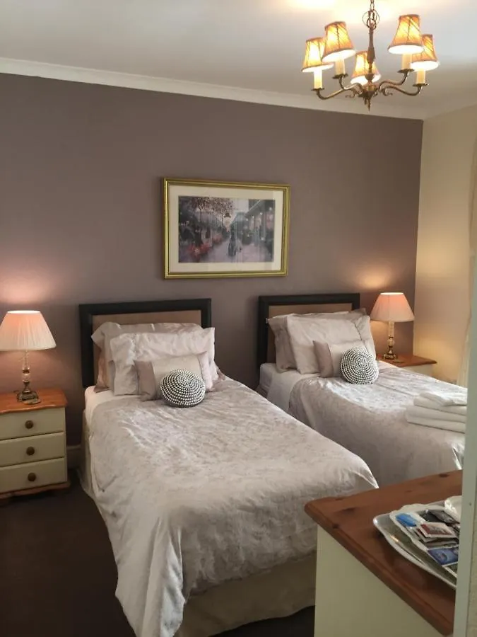 The Fernroyd Bed & Breakfast Blackpool 3*,