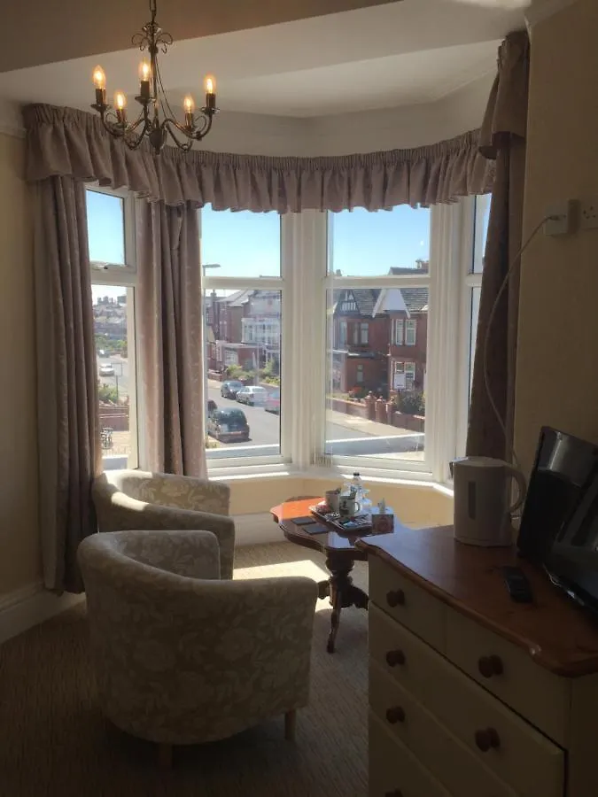 The Fernroyd Bed & Breakfast Blackpool 3*,  United Kingdom